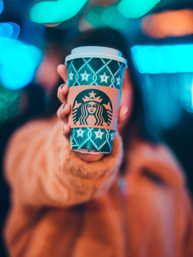 cropped starbucks cofee scaled 1